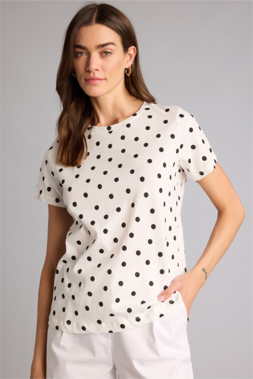 Kadın Ekru Puantiyeli Penye Kısa Kollu Tişört