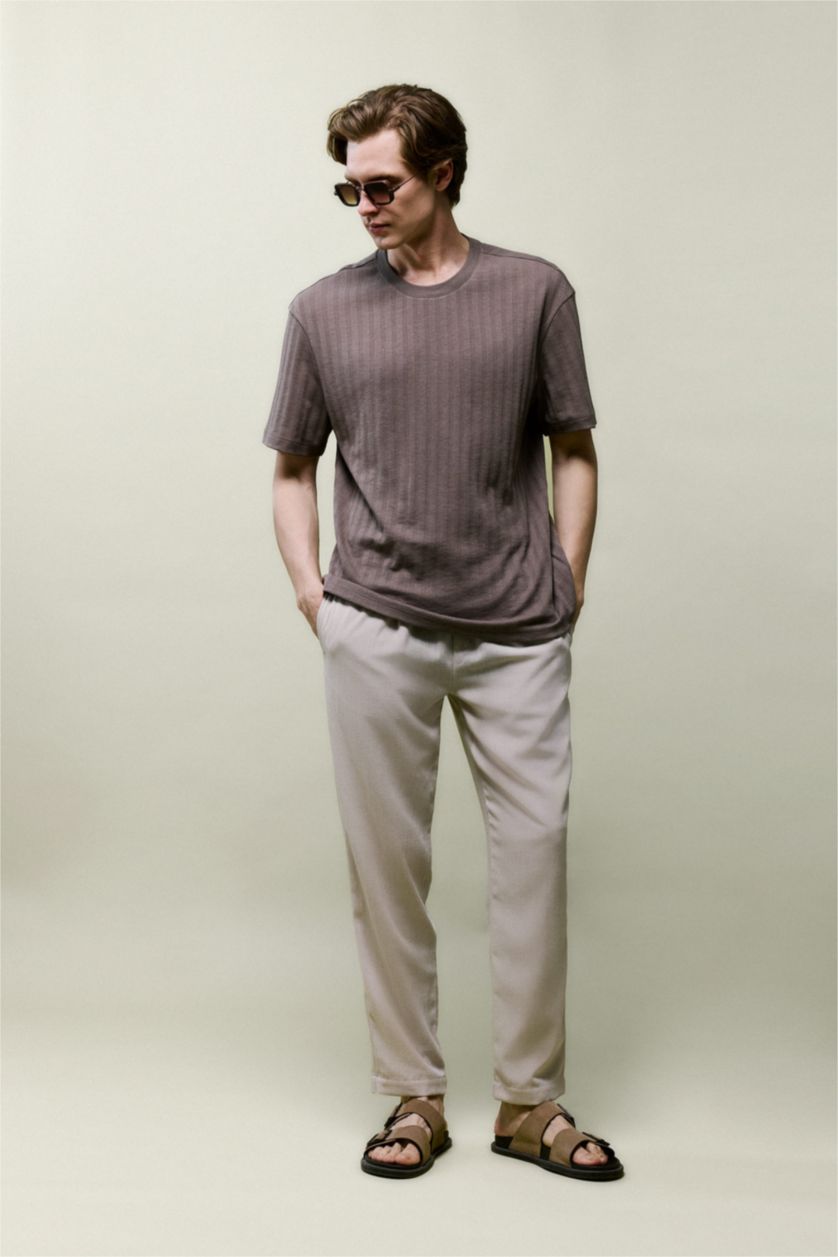 رجال بني فاتح Regular Fit Short Sleeve T-Shirt