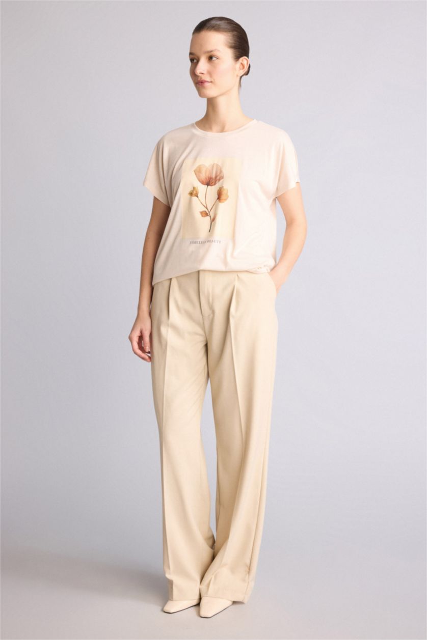 Kadın Ekru Regular Fit Çiçek Desenli Tişört