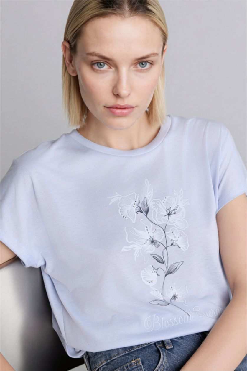 Kadın Açık Mavi Kısa Kollu Tişört