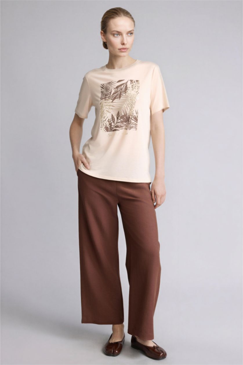 Kadın Açık Taş Regular Fıt Kısa Kollu Tişört