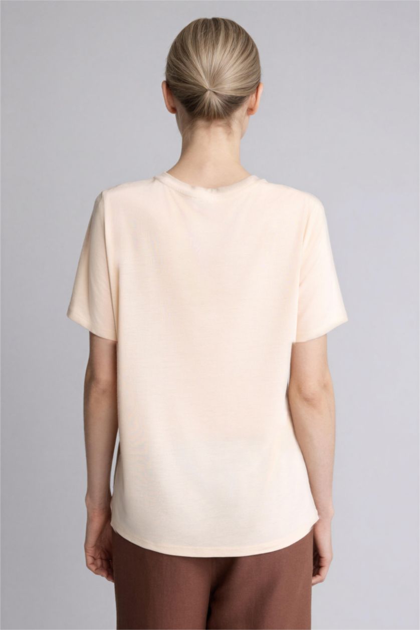Kadın Açık Taş Regular Fıt Kısa Kollu Tişört