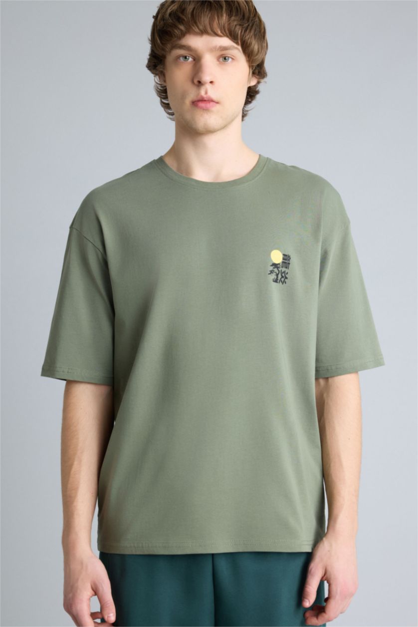 Erkek Haki Boxy Fıt Baskılı Kısa Kollu Tişört