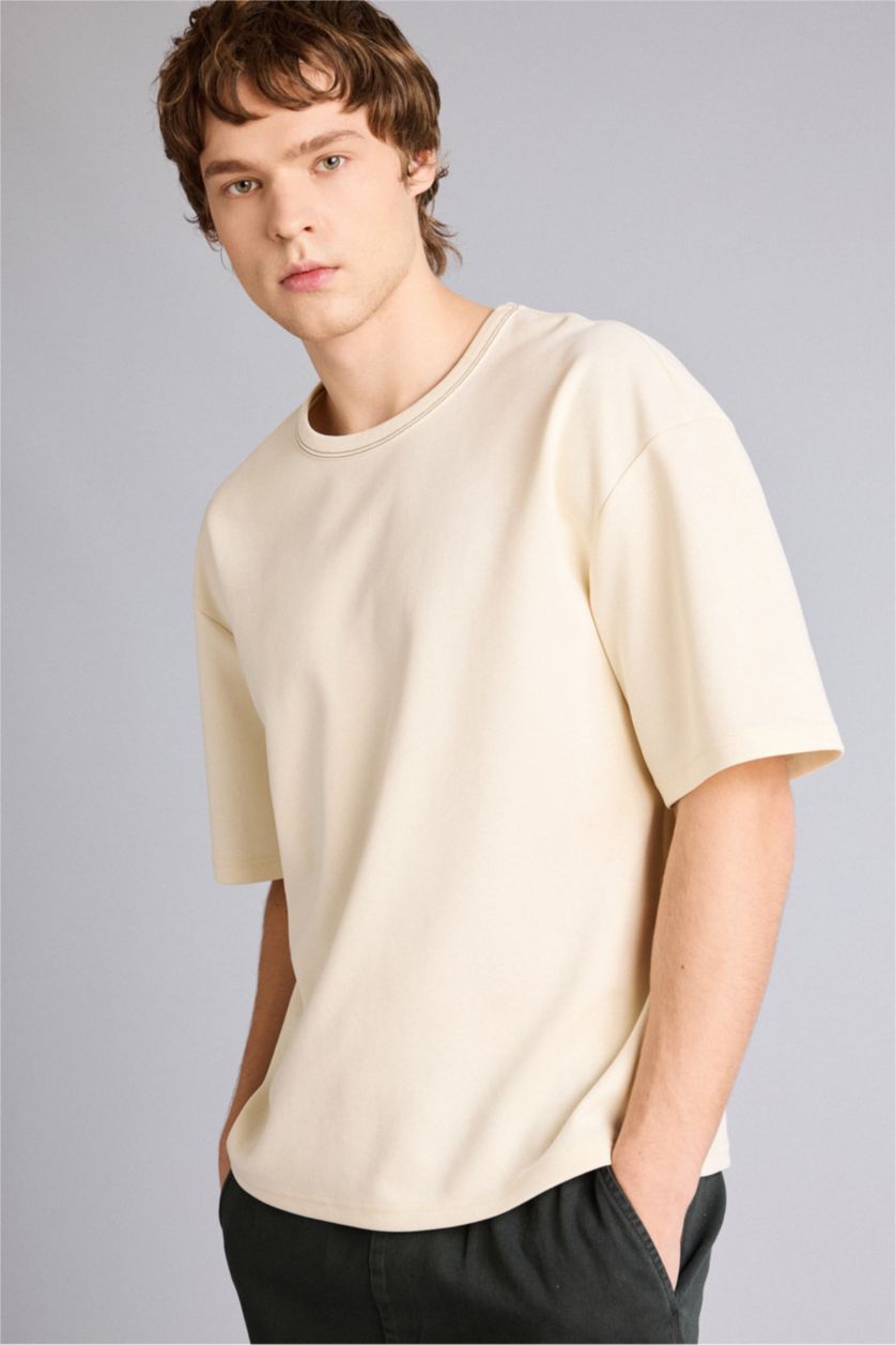 رجالي بيج فاتح تيشيرت نص كم اوفر سايز