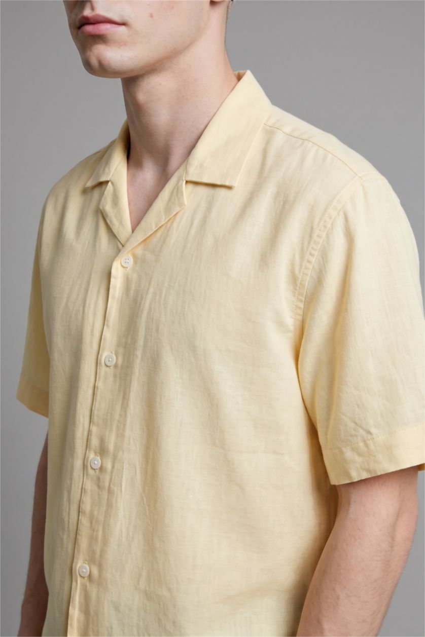 رجالي أصفر فاتح Boxy Fit Sensual Short Sleeve Shirt
