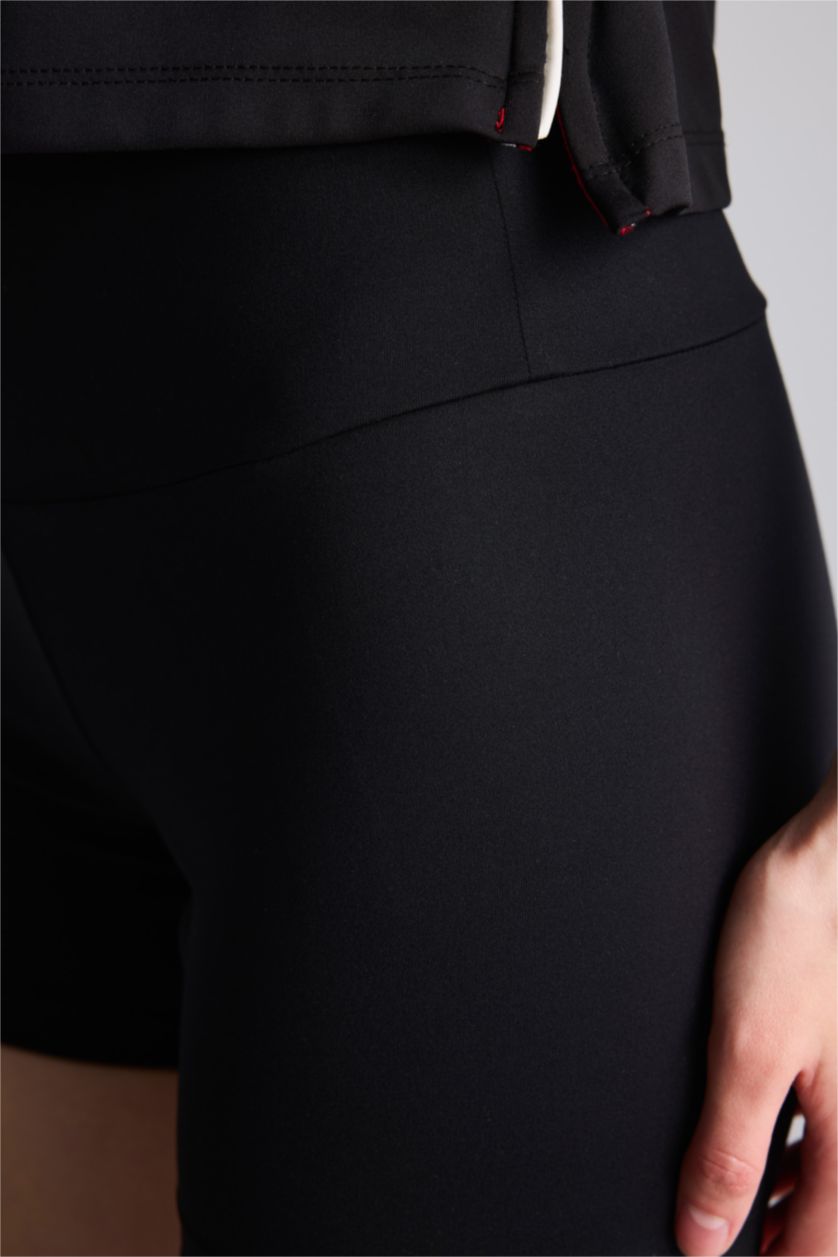 Woman Black ستريج قصير