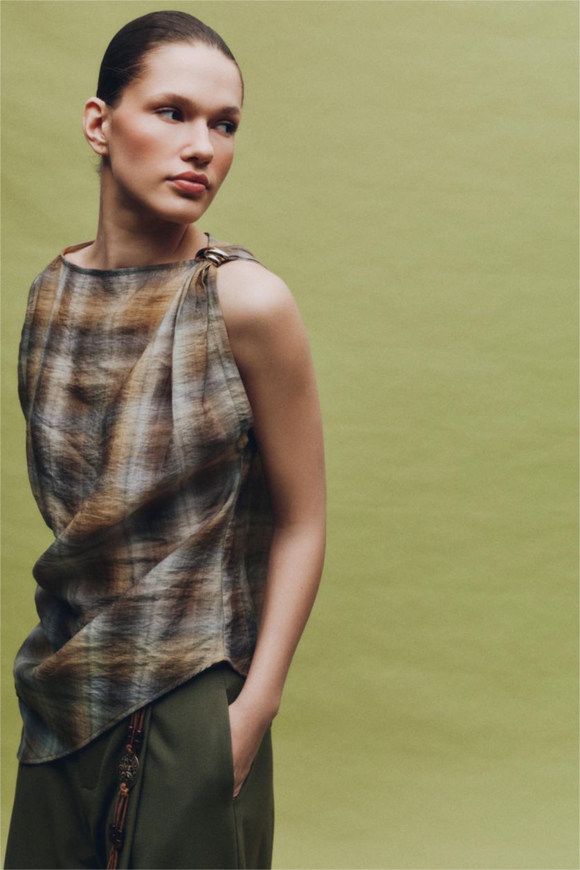 Kadın Haki Regular Fıt Kareli Modal Kolsuz Bluz