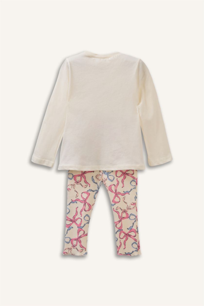 طفلة صغيرة بيج فاتح طقم بيجاما بيبي بناتي قصة عادية - قطعتين