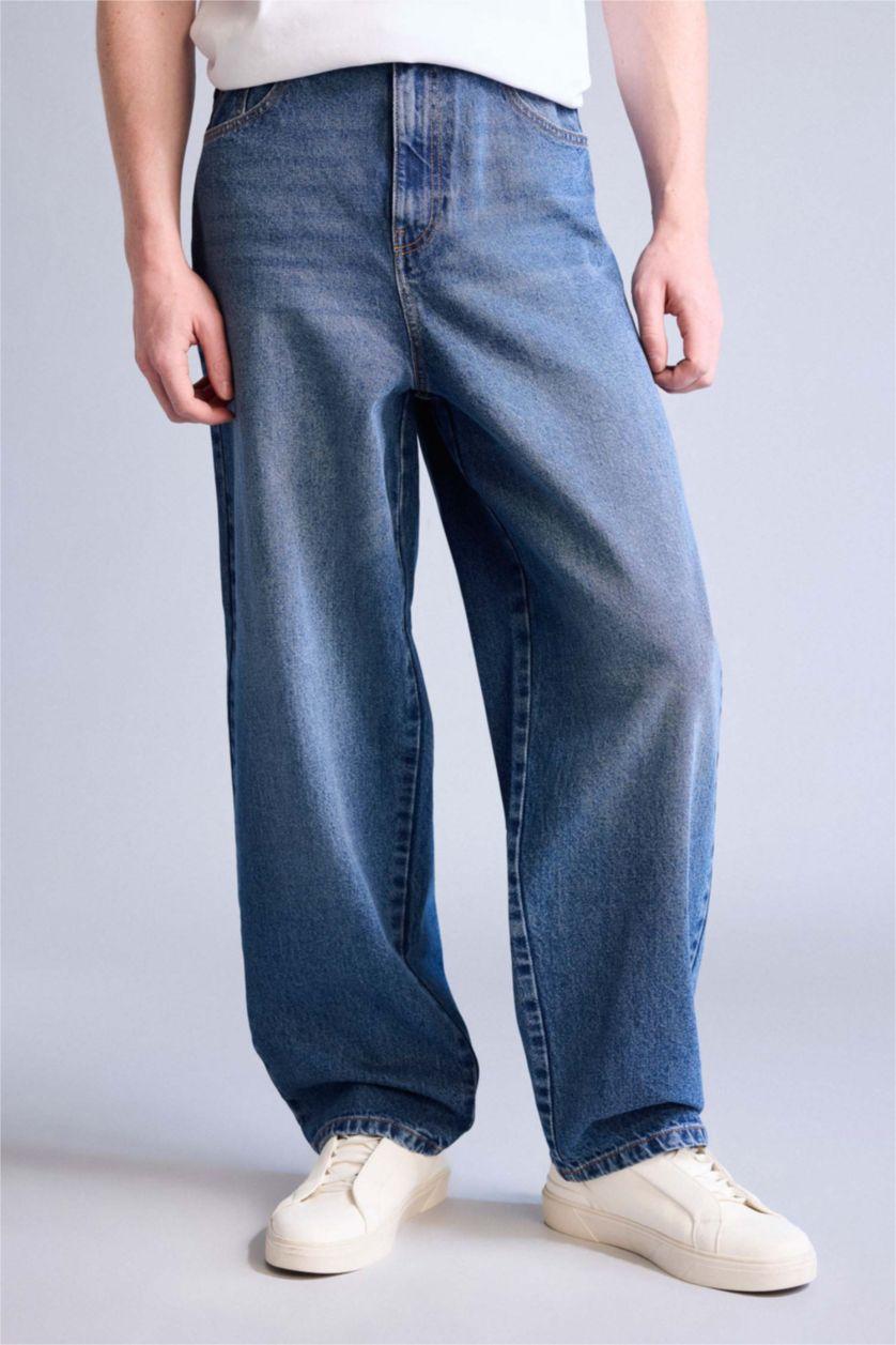MAN Blue Regular Hem Jeans