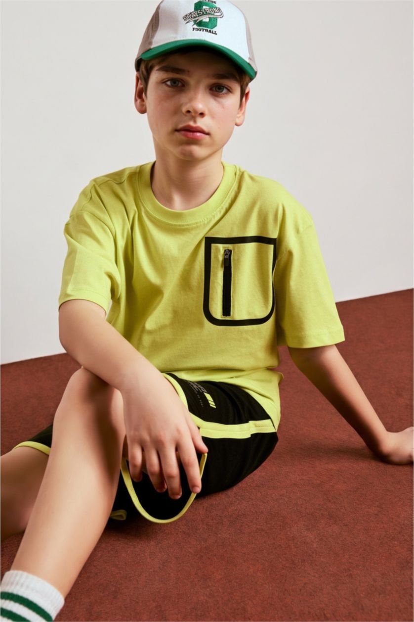 Young Boys - Teen Boys Light Green Boy Oversize Fit Short Sleeve T-Shirt