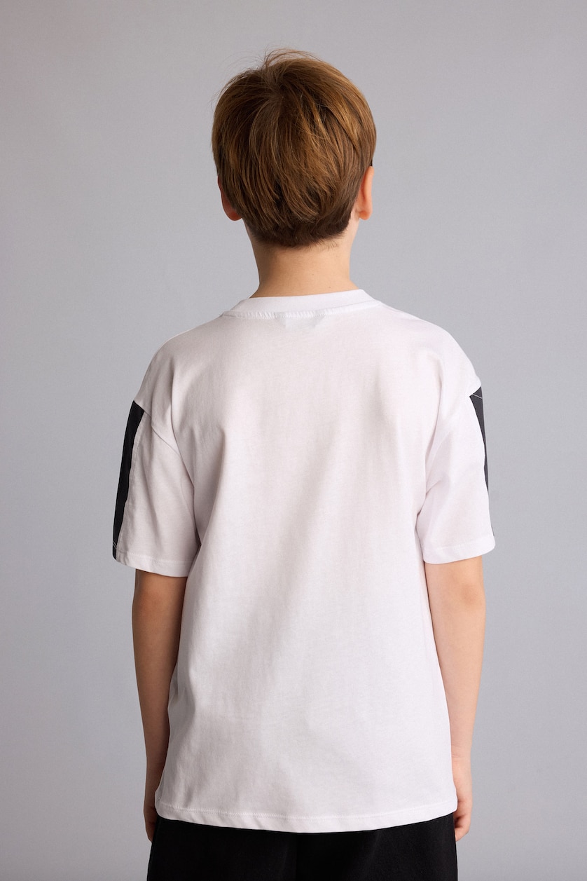 Young Boys - Teen Boys White Boy Oversize Fit Short Sleeve T-Shirt