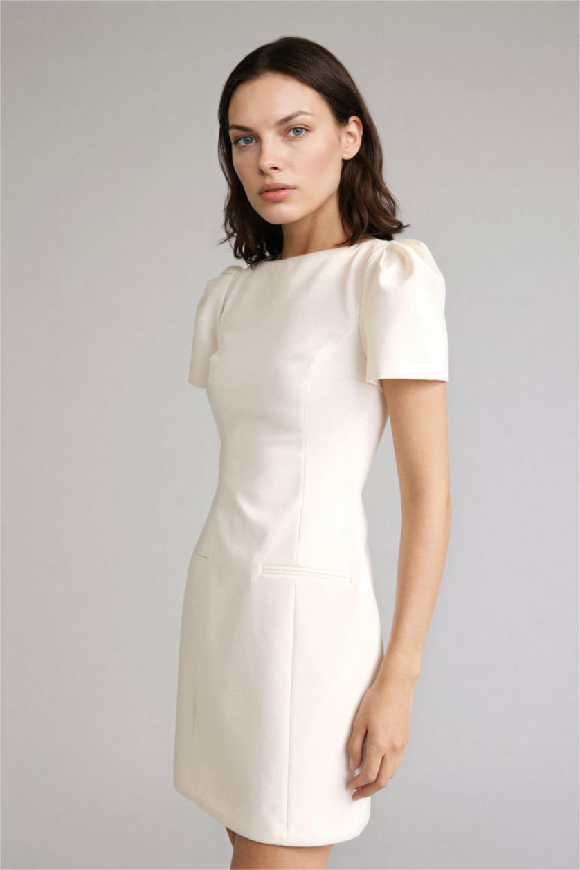 Kadın Ekru Kayık Yaka Mini Elbise
