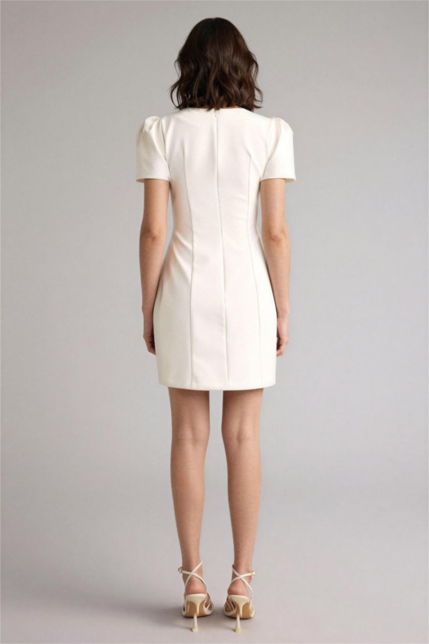 Kadın Ekru Kayık Yaka Mini Elbise