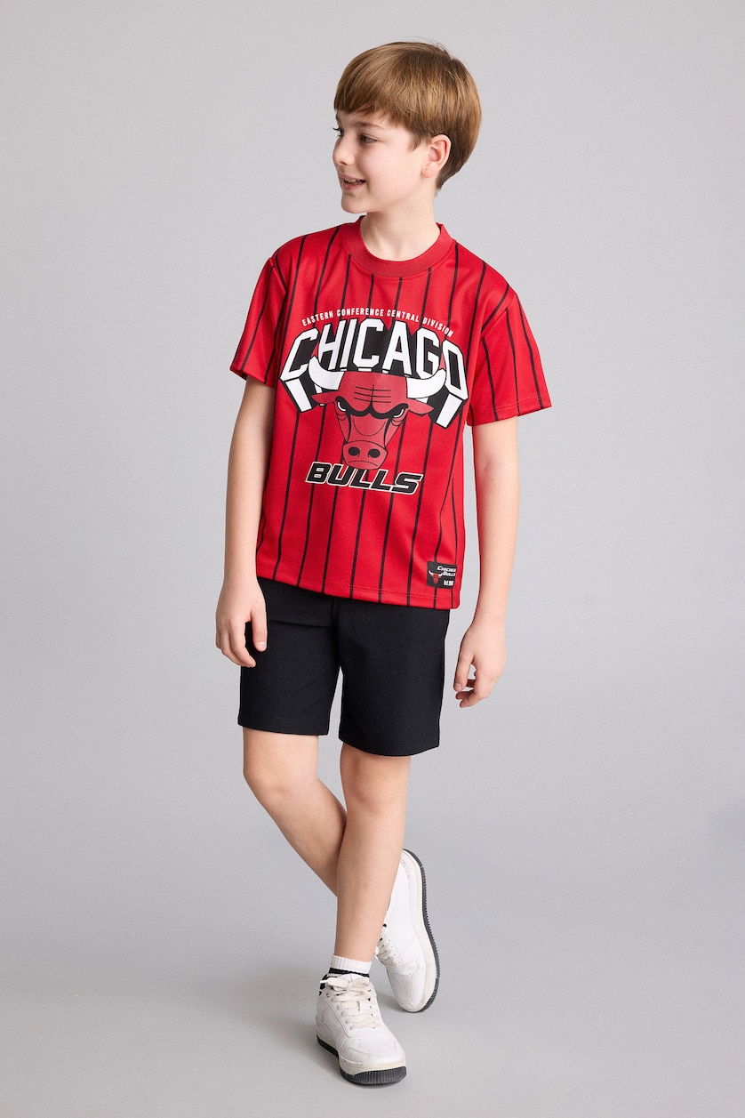 أولاد أحمر New Regular Fit NBA Chicago Bulls Short Sleeve T-Shirt