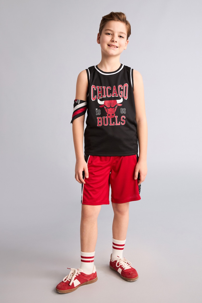 BOYS & TEENS Red Regular Fit NBA Chicago Bulls Elastic Band Shorts