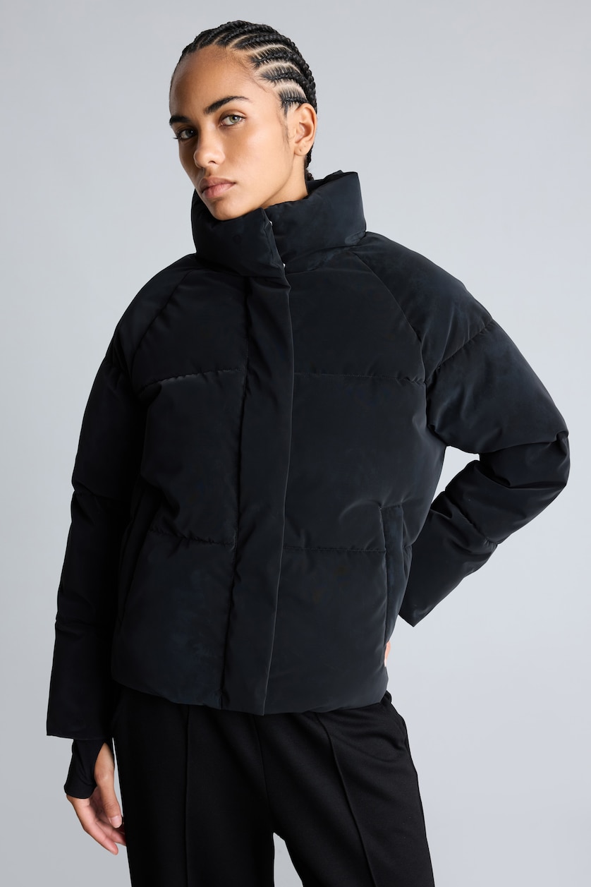 Women Black Regular Fit Waterproof Stand Collar Quilted Jacket