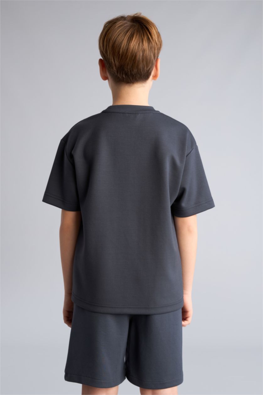 Мальчики и подростки Антрацит Футболка оверсайз из модала с круглым вырезом принтом-слоганом и коротким рукавом для мальчиков