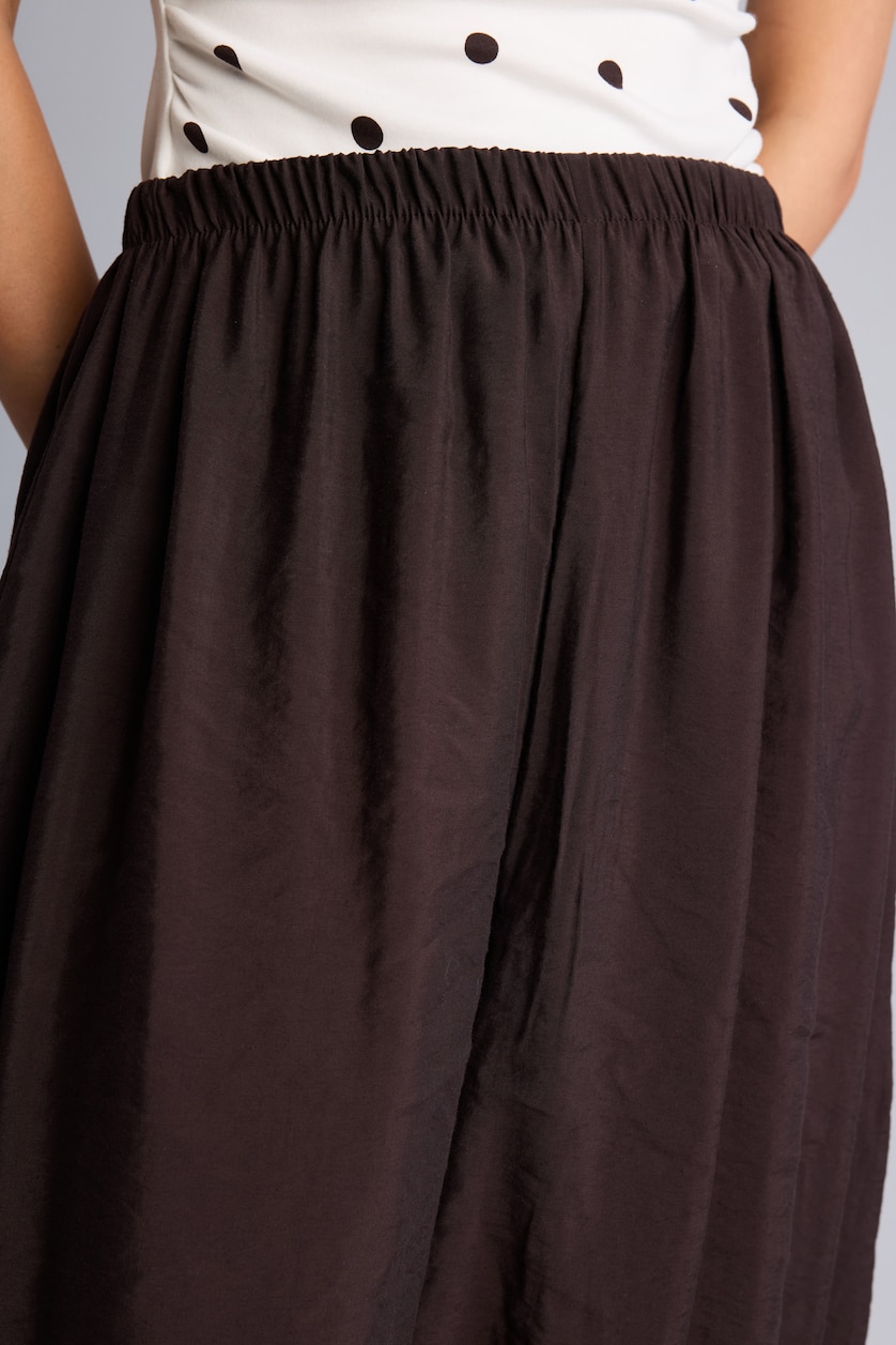 Women Brown Elastic Band Balloon Fit Trousers