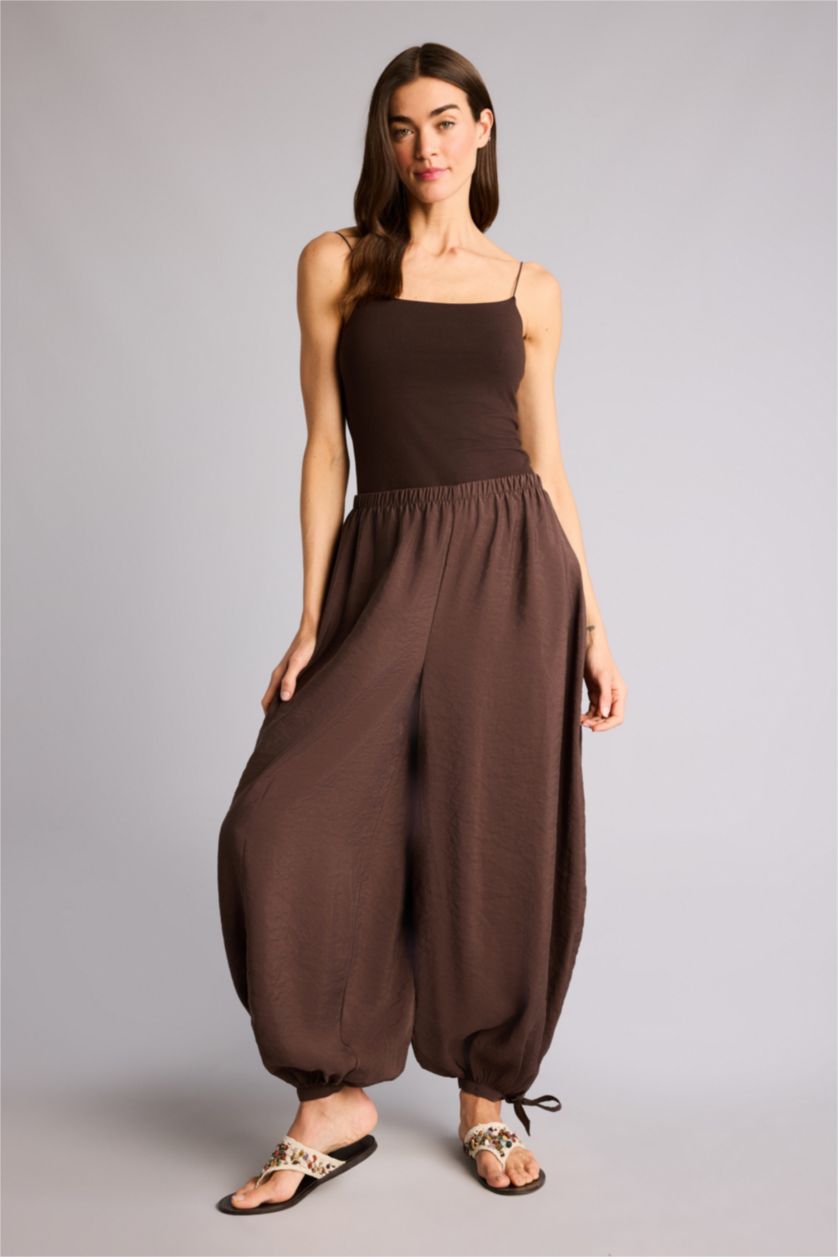 Kadın Kahve Balloon Fıt Beli Lastikli Düz Paça Modal Pantolon