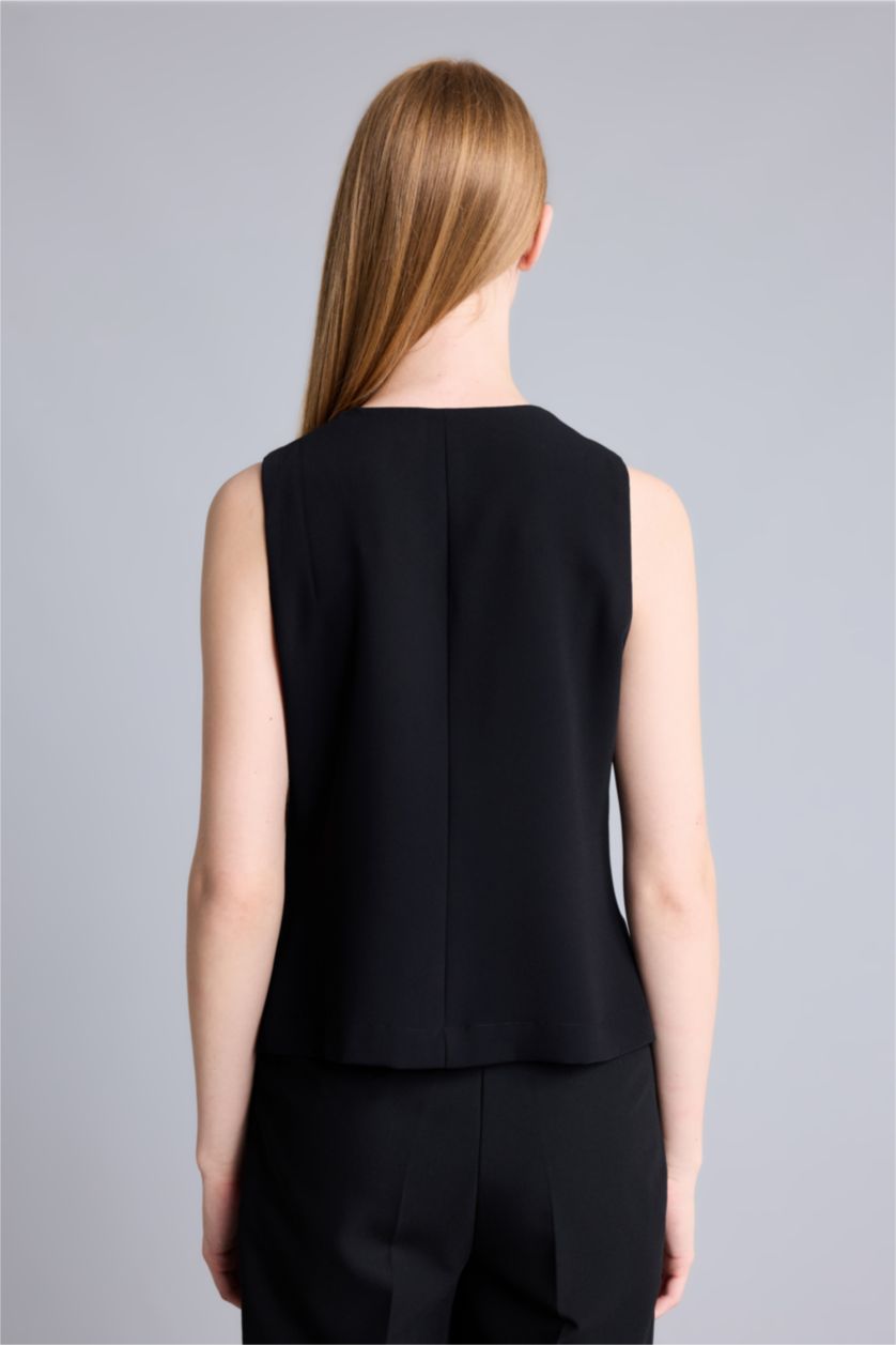 WOMAN Black Fitted Crew Neck Vest