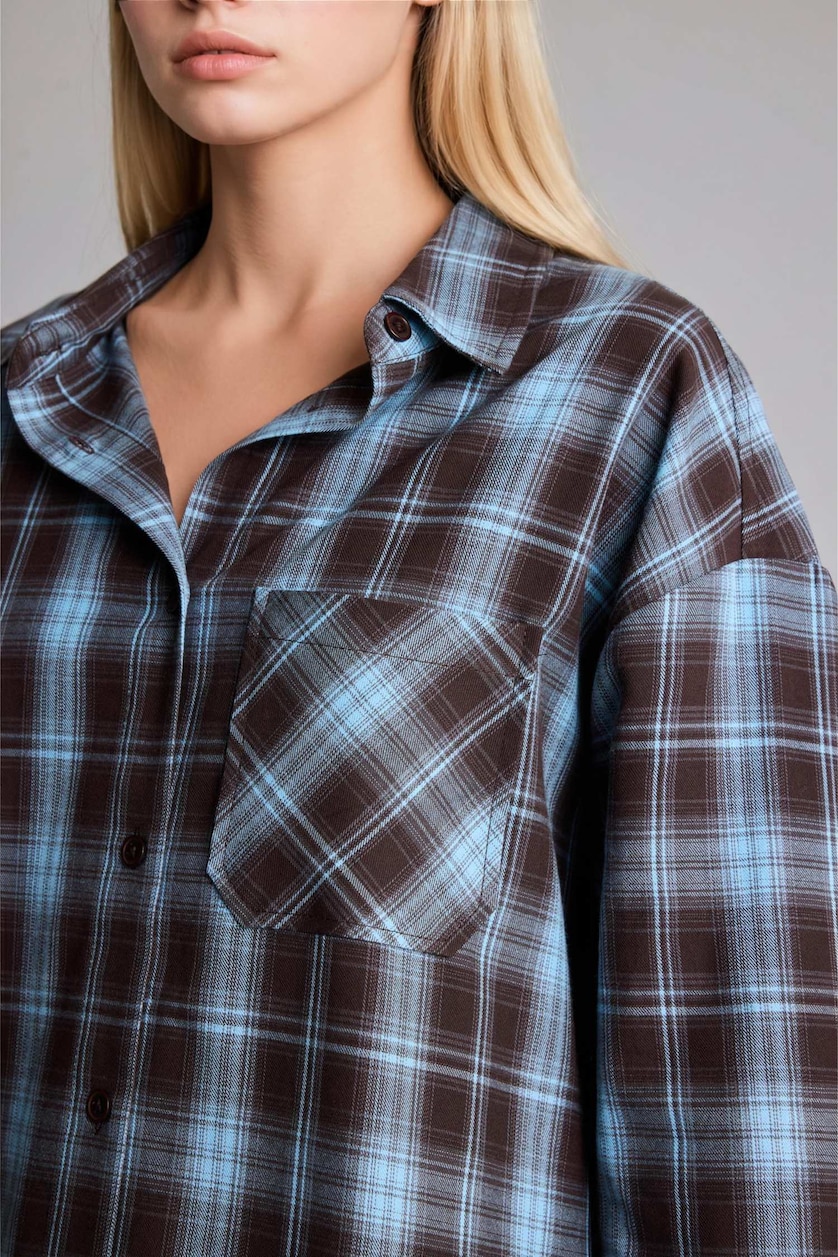 WOMAN Light Blue Oversize Shirt Collar Checkered Pattern Flannel Shirt