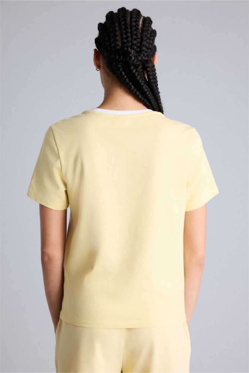 Kadın Açık Sarı Standart Fıt Bisiklet Yaka Nakış Baskı Spor Baskılı Sporcu Kısa Kollu Tişört