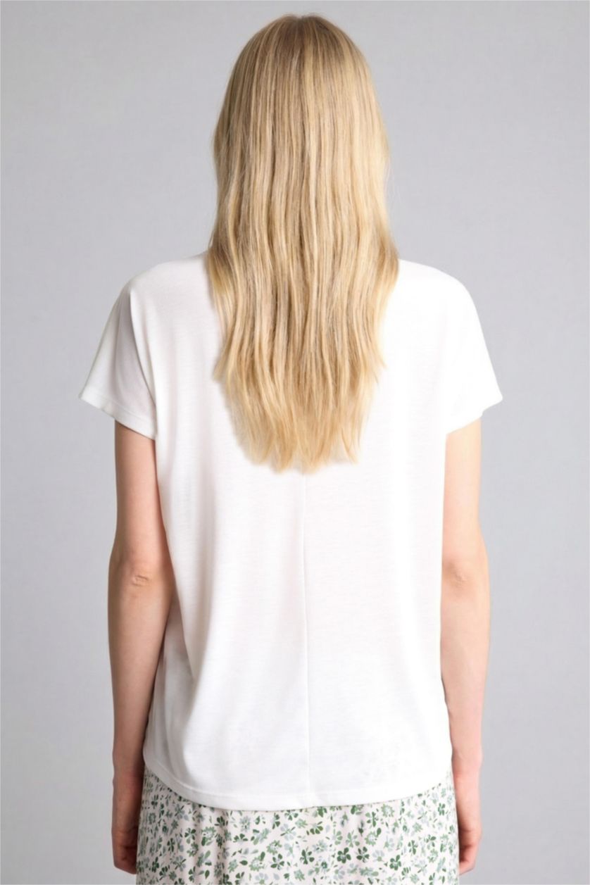 Kadın Ekru Kısa kollu Çiçek desenli Tişört