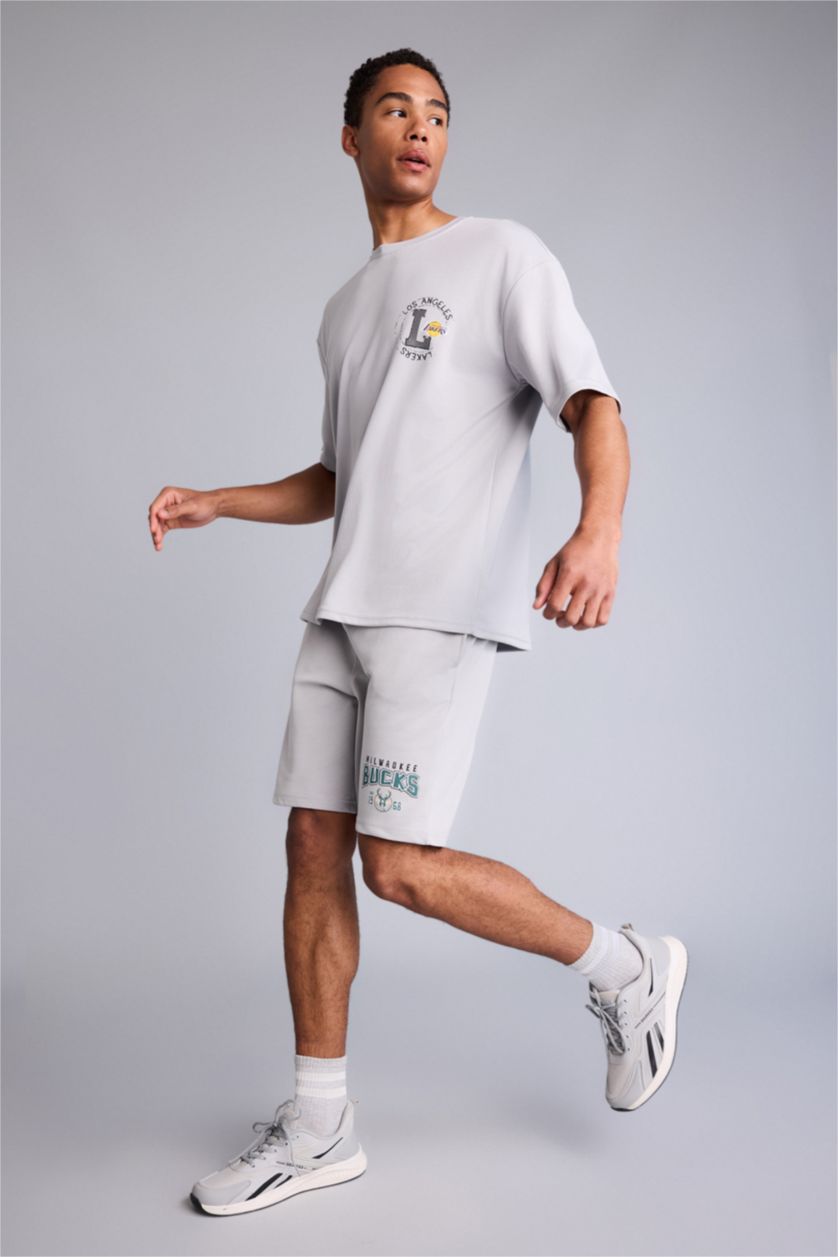 HOMME Gris Clair Standard Fit NBA Milwaukee Bucks Shorts