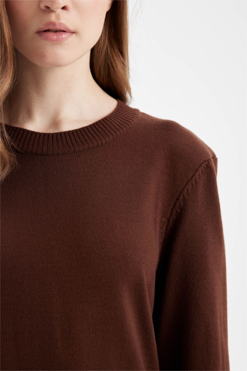 Kadın Kahve Regular Fit Bisiklet Yaka Yırtmaçlı Basic Düz Triko Kazak Tunik