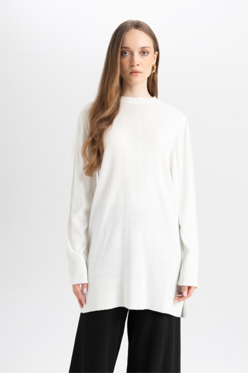 Kadın Ekru  Regular Fit Bisiklet Yaka Yırtmaçlı Basic Düz Kazak Tunik