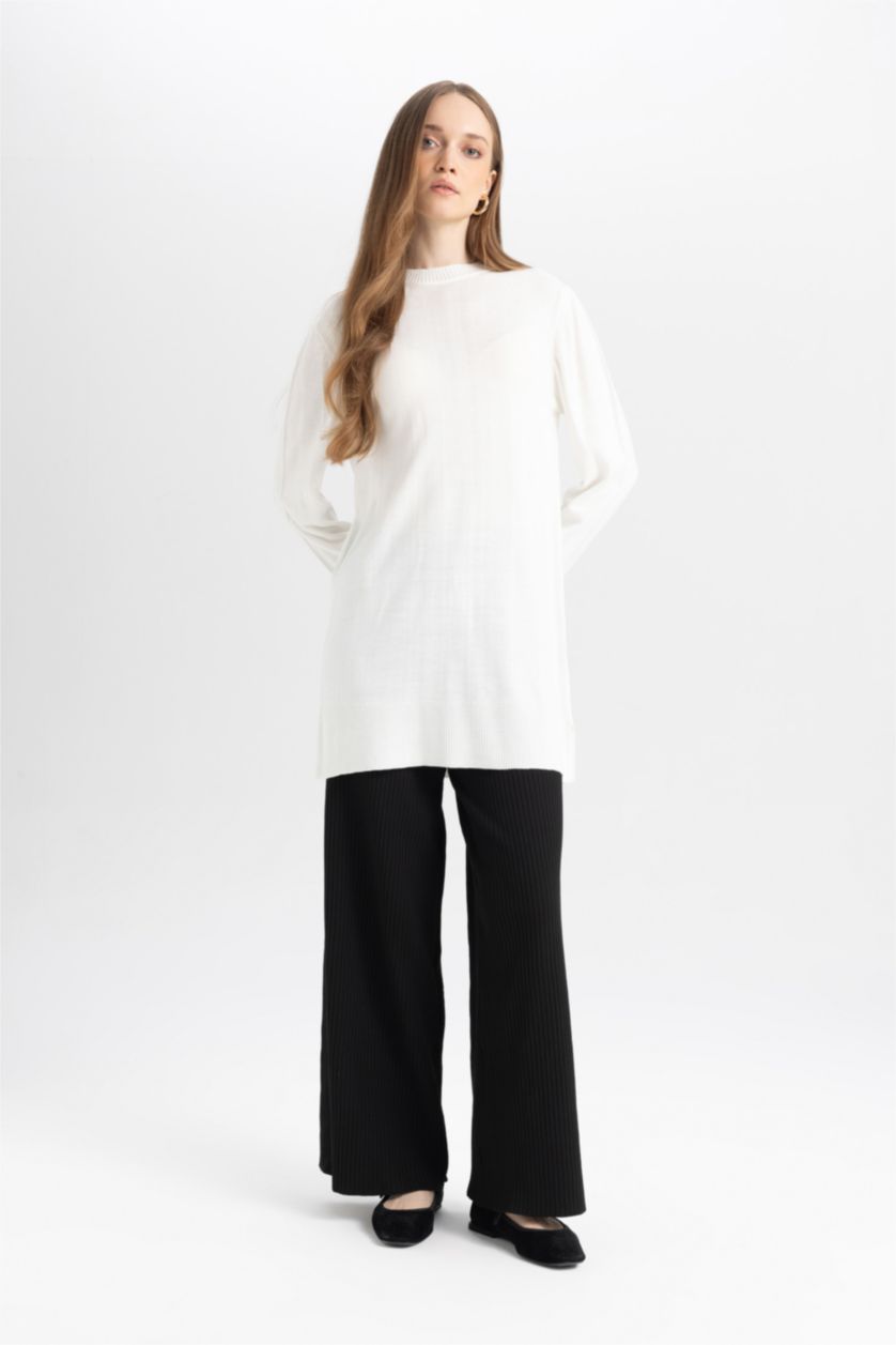 Kadın Ekru  Regular Fit Bisiklet Yaka Yırtmaçlı Basic Düz Kazak Tunik