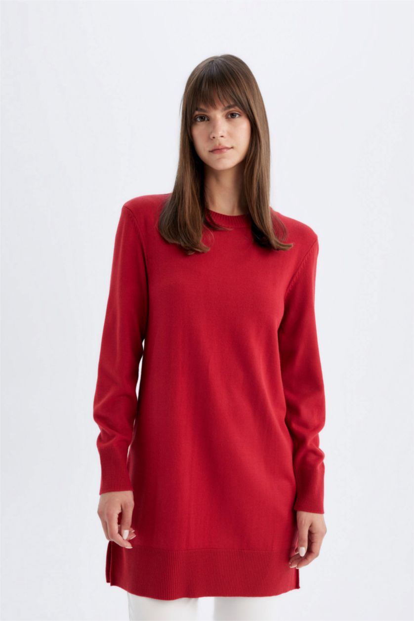 Kadın Kırmızı Regular Fit Bisiklet Yaka Yırtmaçlı Basic Düz Triko Kazak Tunik