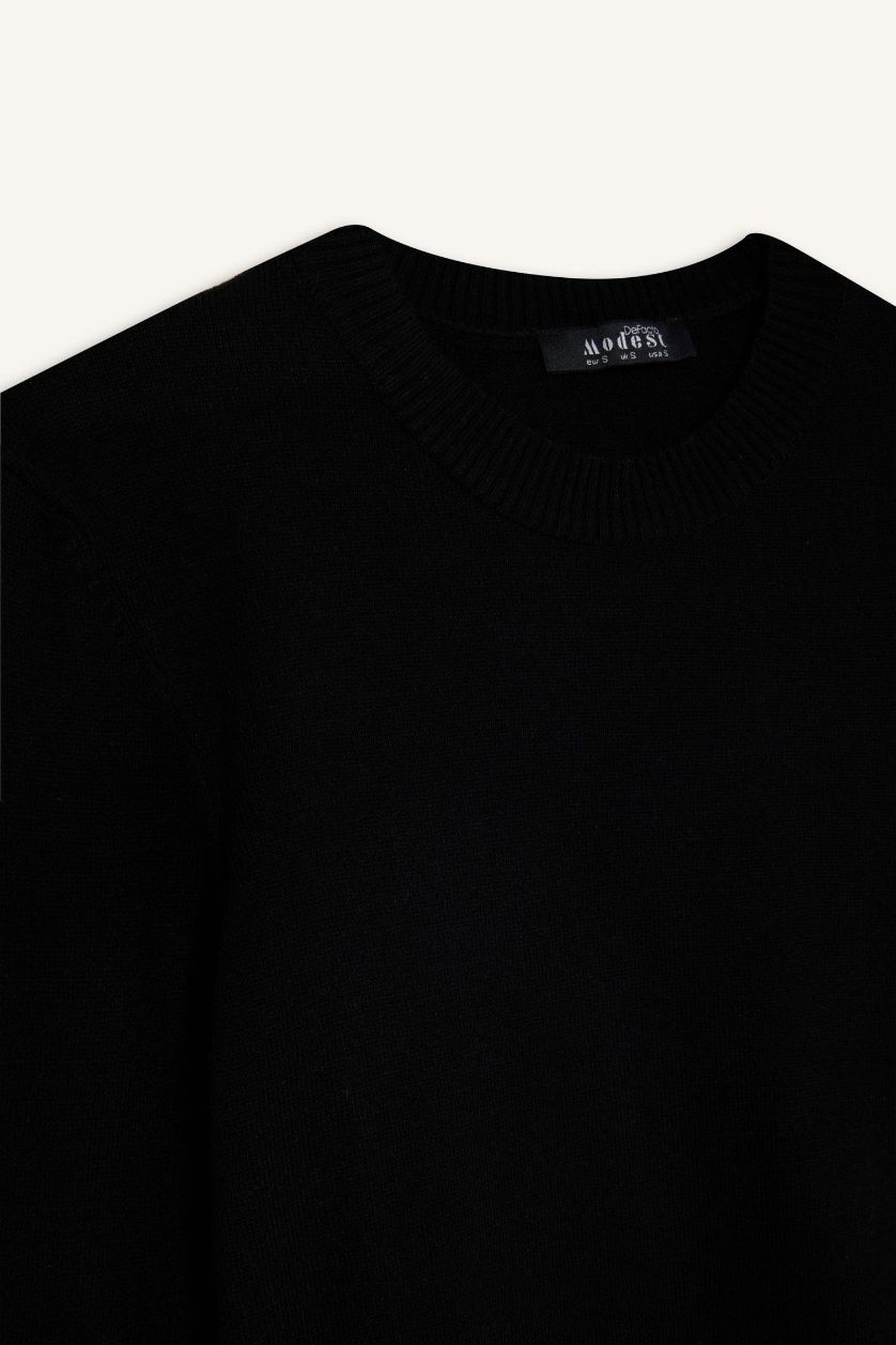 Kadın Siyah Regular Fit Bisiklet Yaka Yırtmaçlı Basic Düz Triko Kazak Tunik