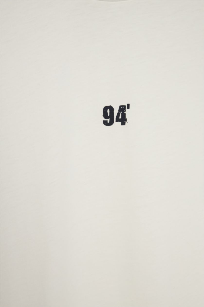 Erkek Ekru Boxy Fıt Slogan Desenli Bisiklet Yaka Atlet