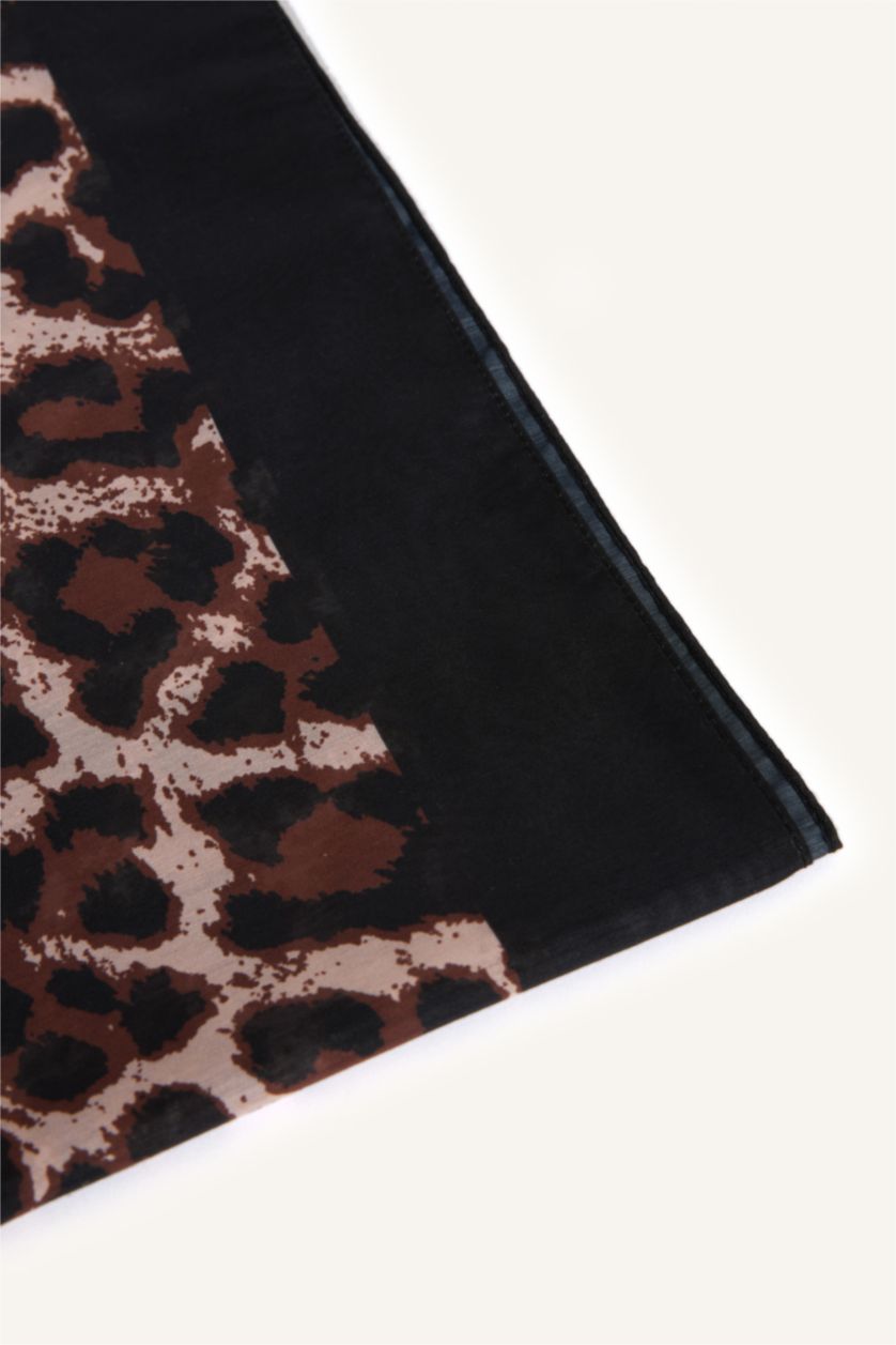 Kadın Koyu Kahve Kadın Hayvan Desenli Şal