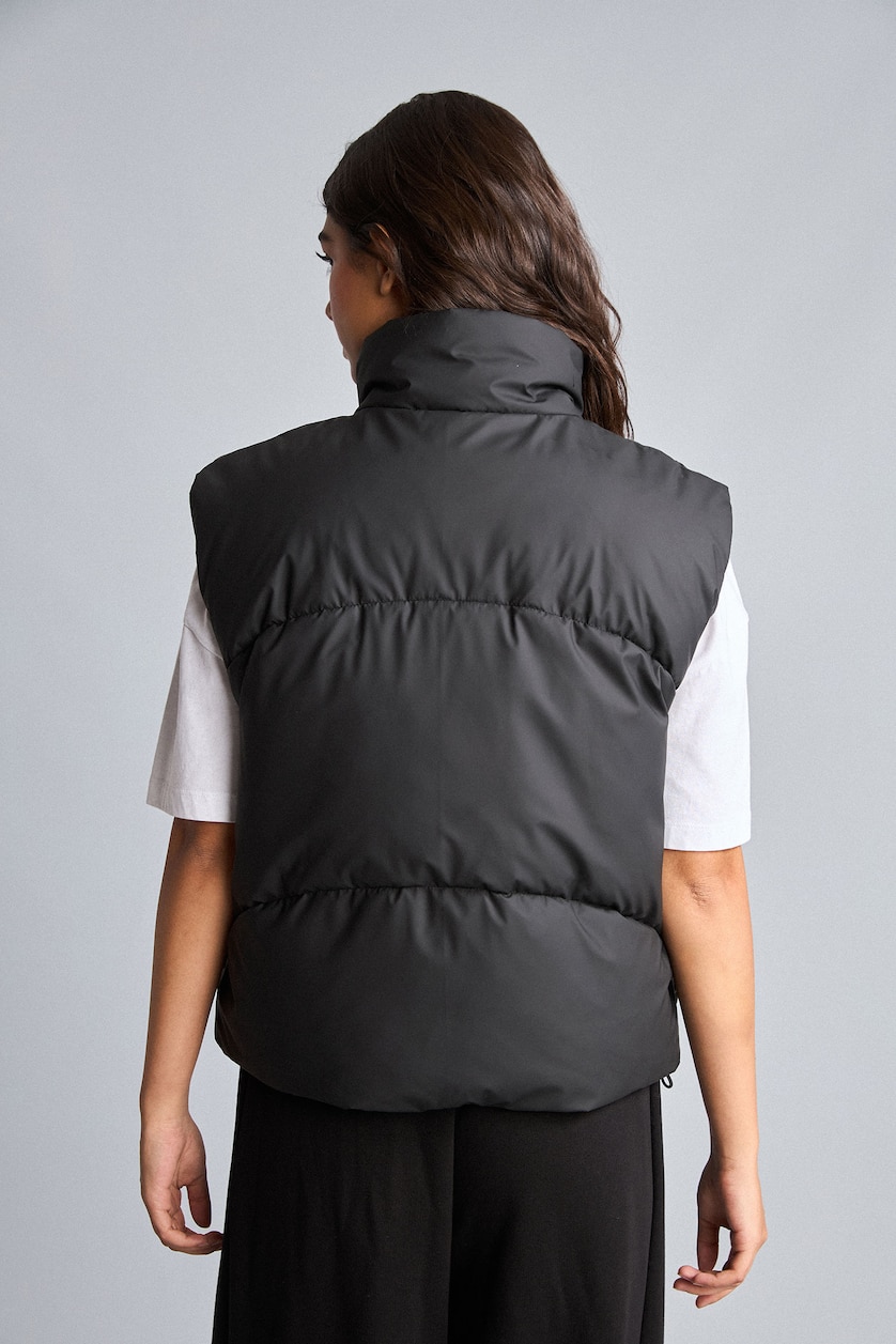 Әйелдерге қара Regular Fit жилет