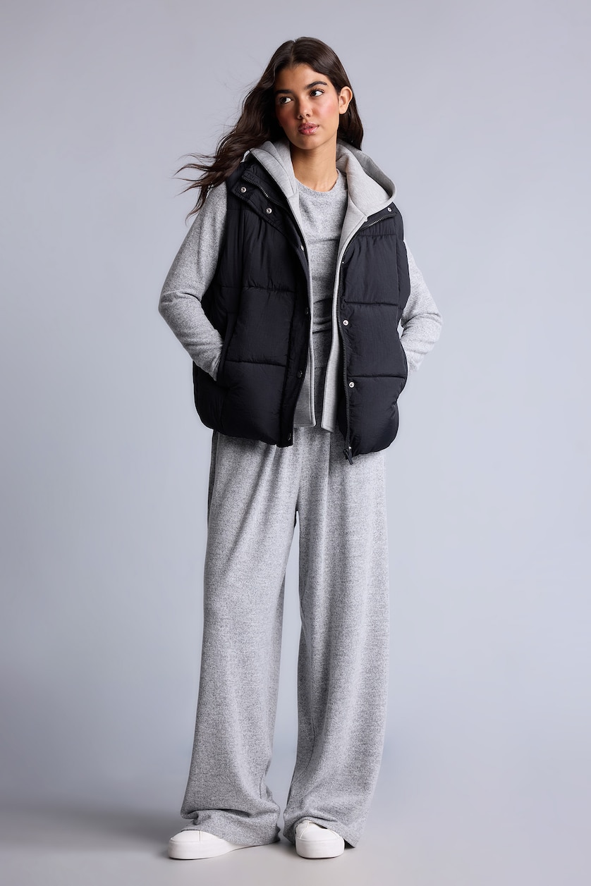 Әйелдерге қара Regular Fit жилет