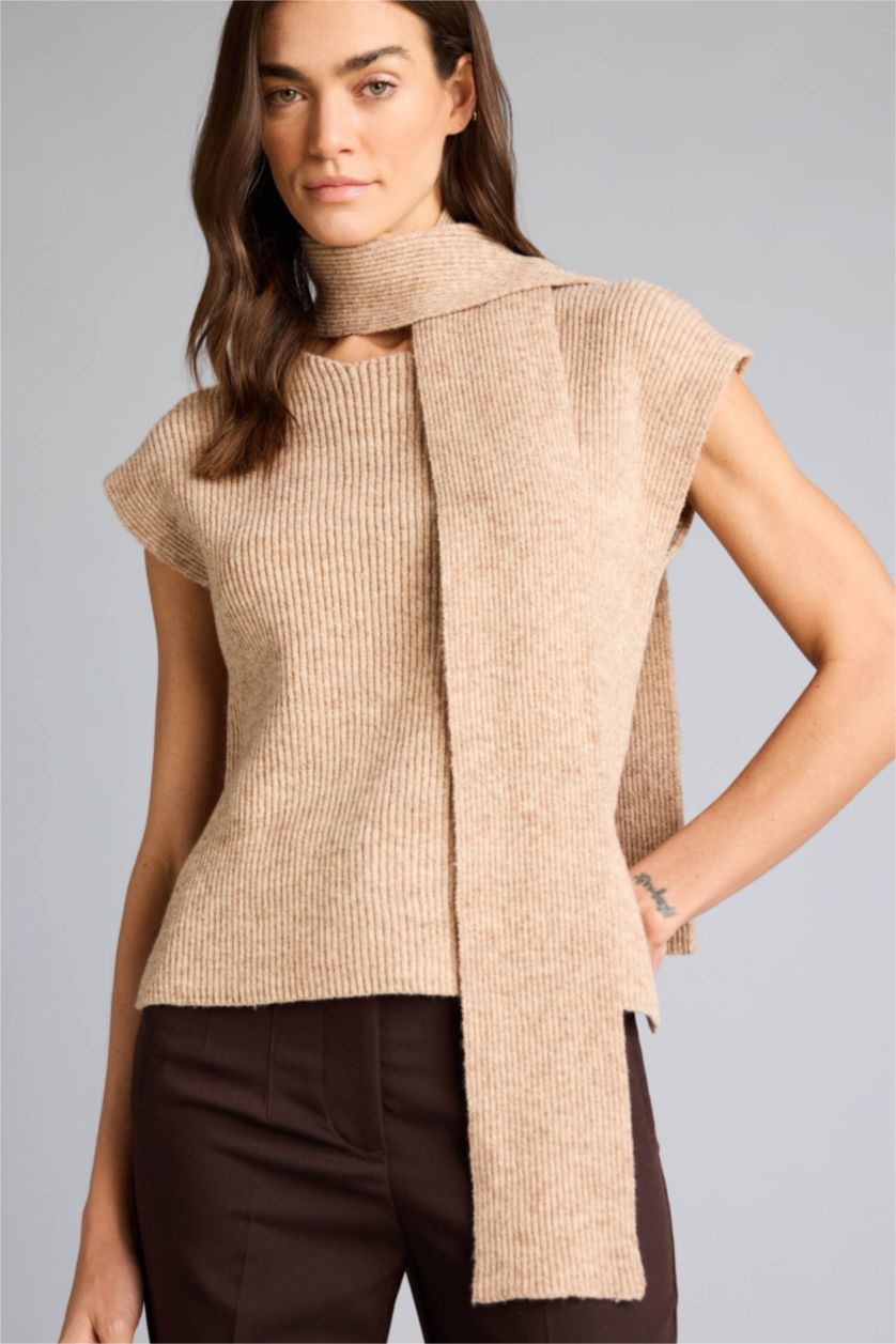 حريمي بيج فيست تريكو مضلع قصة عادية بسكارف