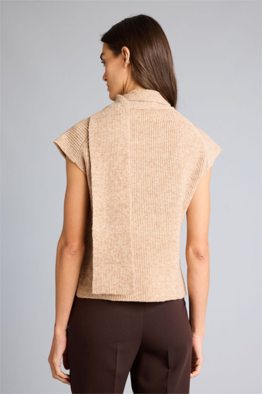 حريمي بيج فيست تريكو مضلع قصة عادية بسكارف