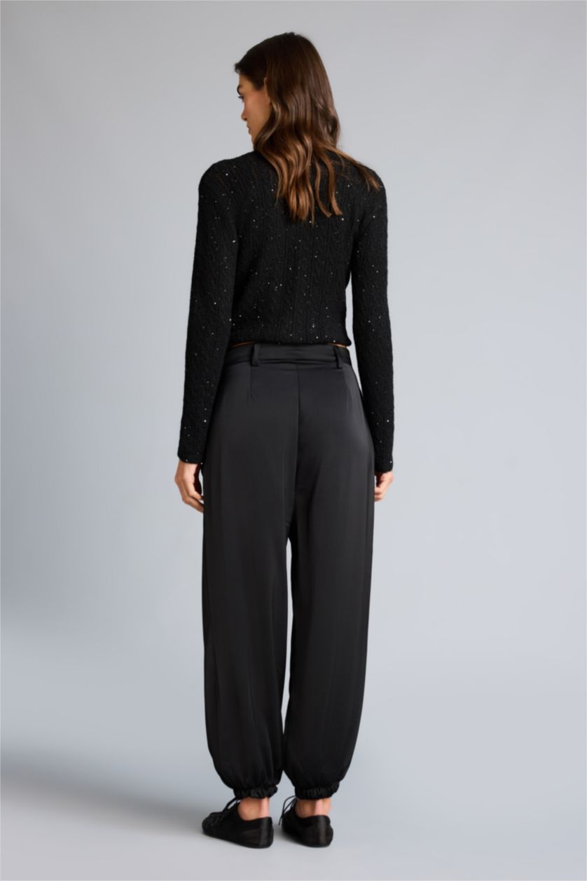 Kadın Siyah Regular Fıt Bisiklet Yaka Ajurlu Hırka