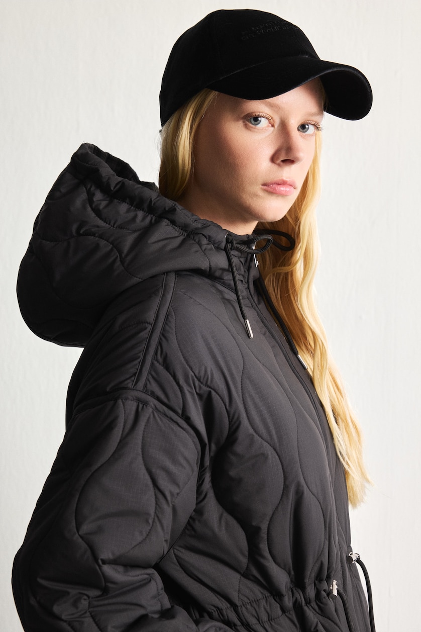 Women Black Regular Fit Water-Repellent Hooded Quilted Zip-Up Jacket
