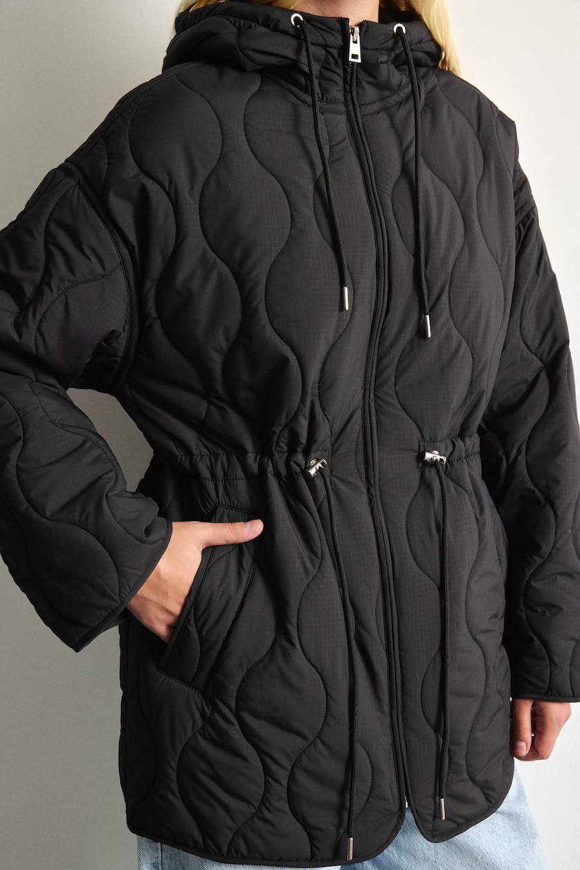 Women Black Regular Fit Water-Repellent Hooded Quilted Zip-Up Jacket