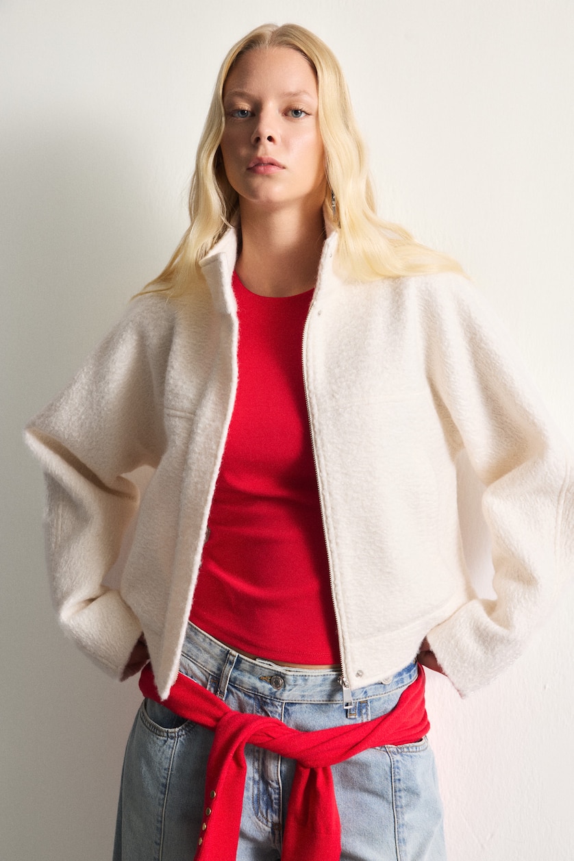 Women Ecru Regular Fit Textured Cashmere Polo Collar Short Coat