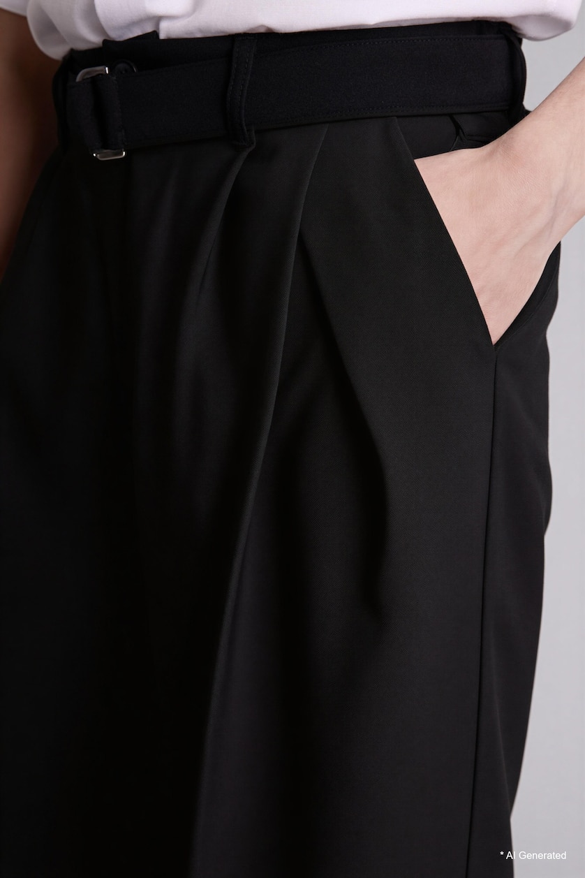 Man Black Wide Leg Pleated Trousers