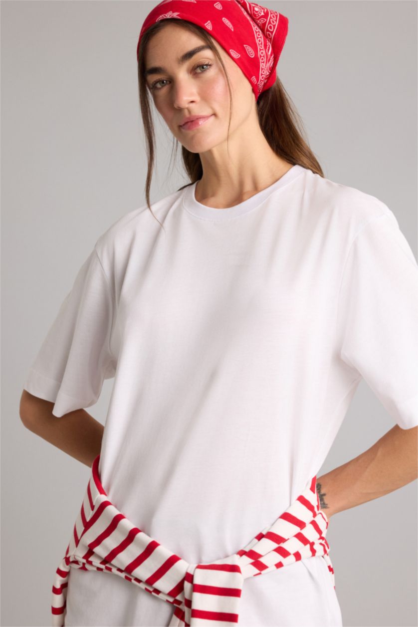 Kadın Beyaz Relax Fıt Bisiklet Yaka Basıc Düz Modal Kısa Kollu Tişört