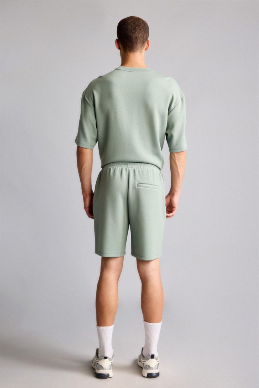 MAN Light Green Standard Fit