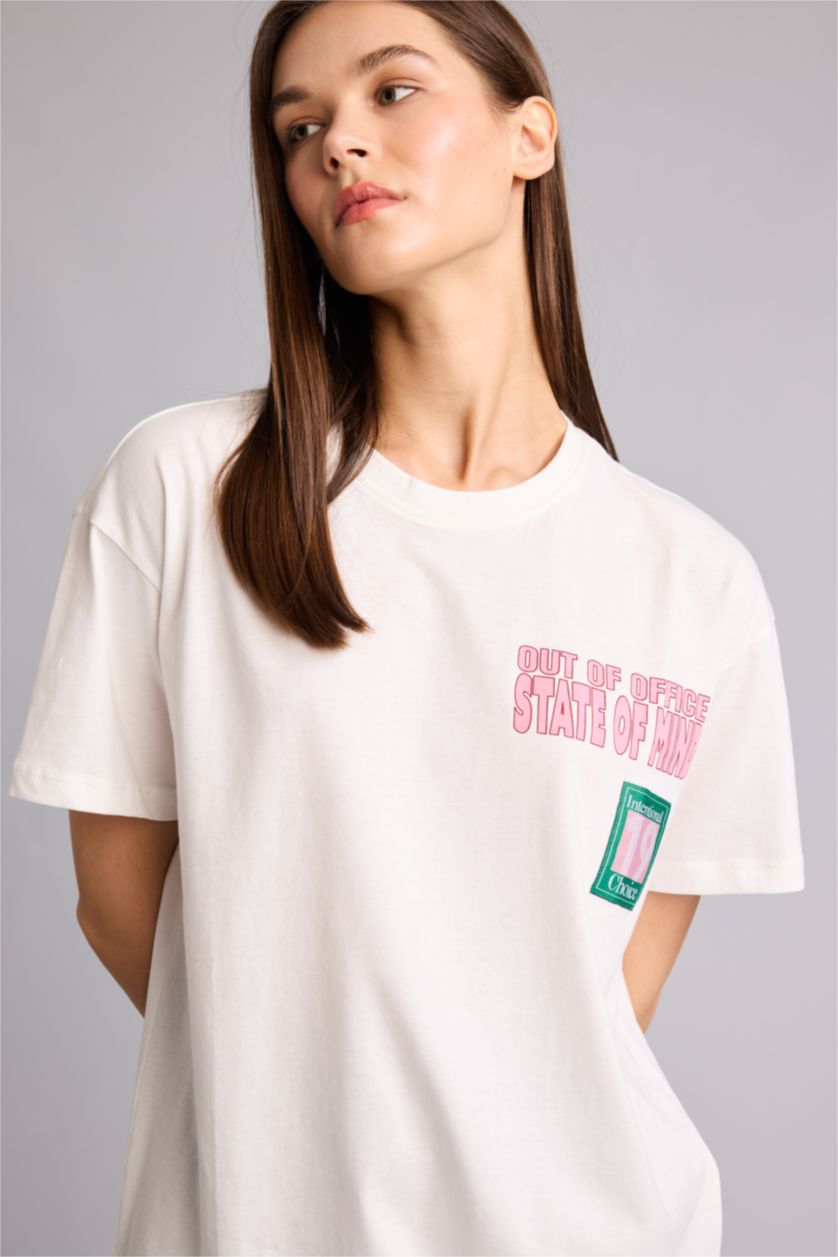 WOMAN White Oversize Fit Short Sleeve T-Shirt