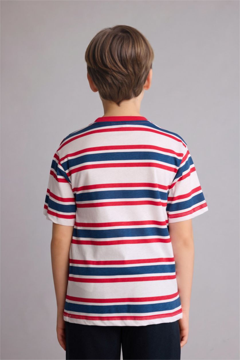 Erkek Çocuk - Genç Erkek Kırmızı Regular Fit Kısa kollu Tişört Erkek Çocuk