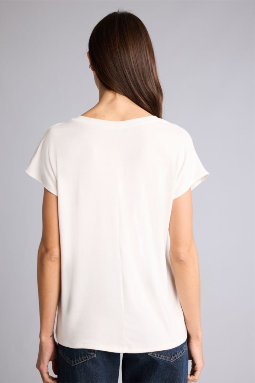 Kadın Beyaz V Yaka Basıc Düz Kısa Kollu Tişört