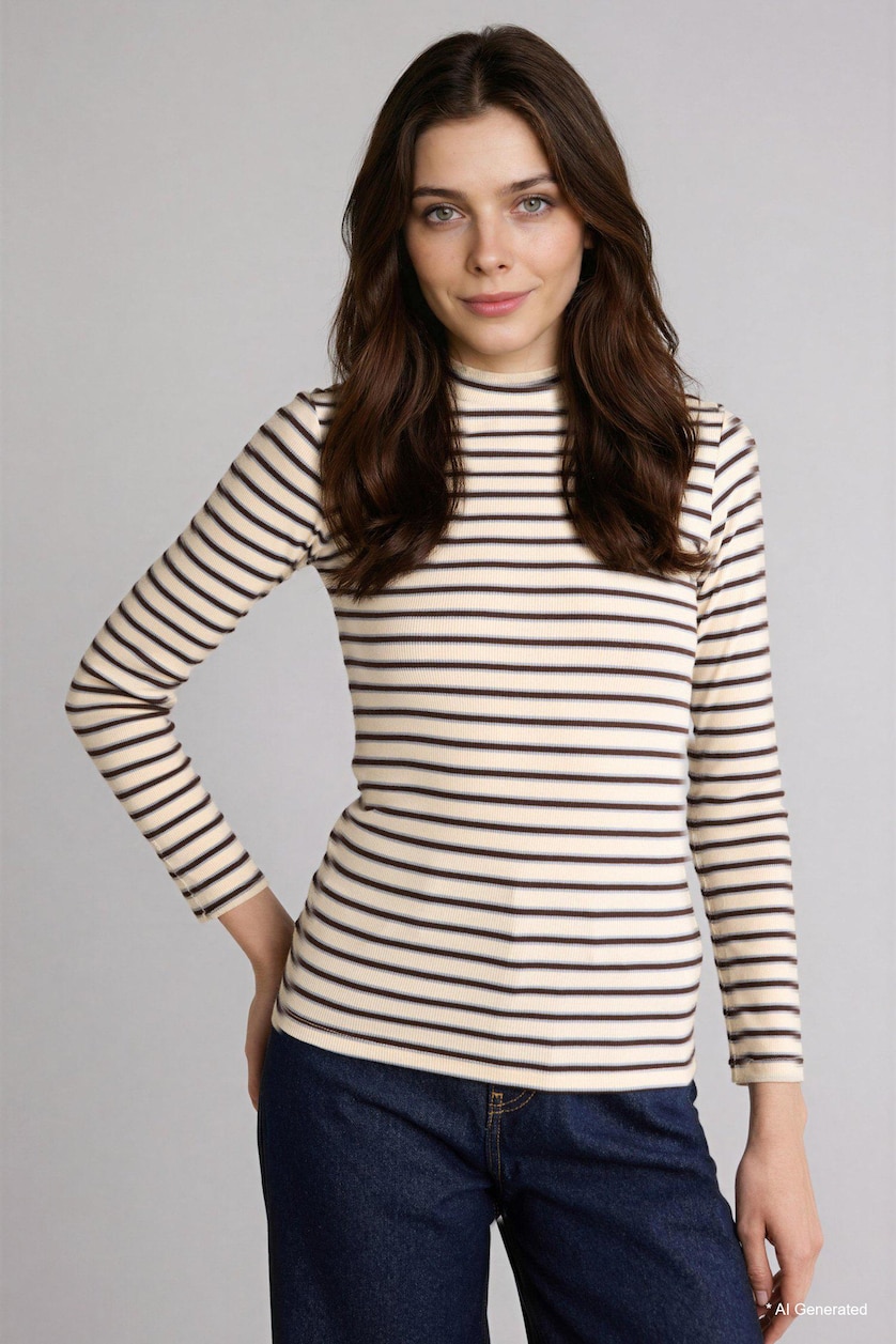 Women Light Blue Slim Fit Camisole Long Sleeve T-Shirt
